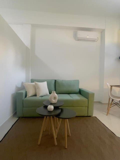 Living room, Seating area, air conditioner