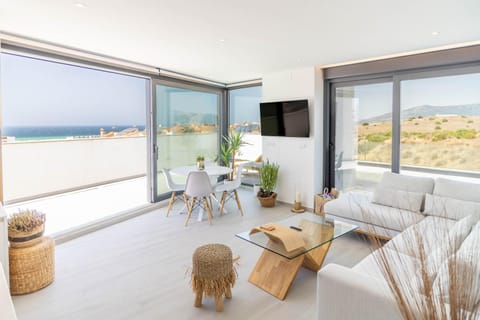 Day, Natural landscape, TV and multimedia, View (from property/room), Balcony/Terrace, Living room, Dining area, Mountain view, Sea view