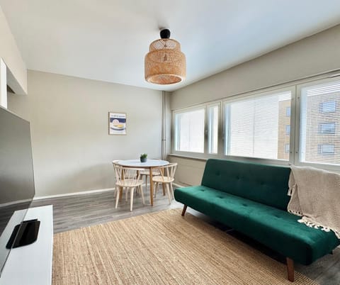 Niivaara Cozy Apartment, Near Hospital, AMK & Central Apartment in Finland