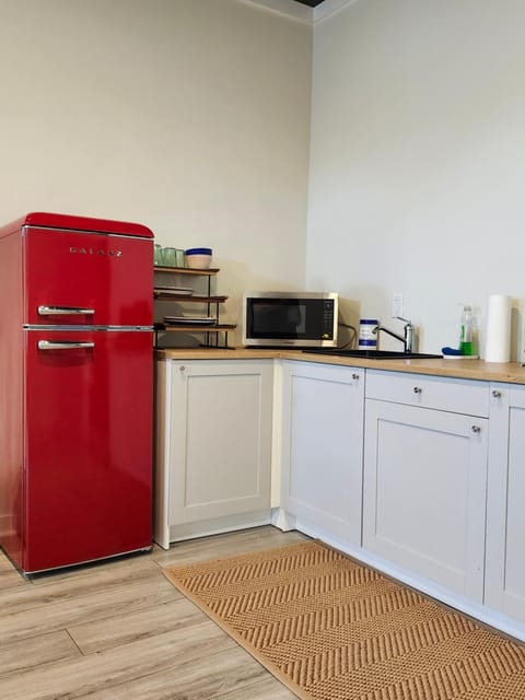 Kitchen or kitchenette, oven, stove