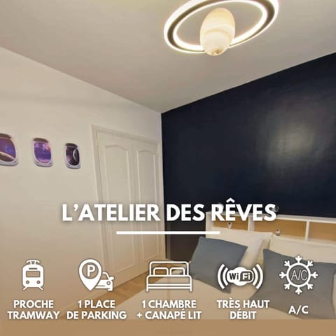 Photo of the whole room, Bedroom