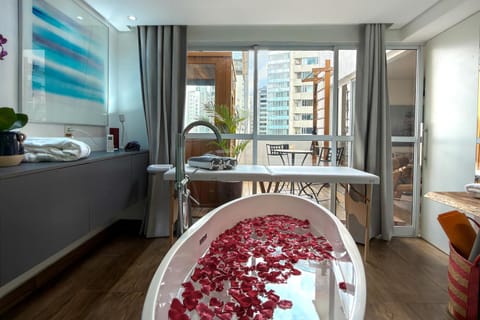 Massage, Sauna, Spa and wellness centre/facilities, Bath
