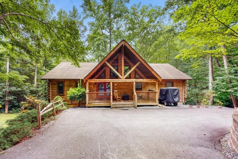 Red Bird Retreat House in Lake Lure