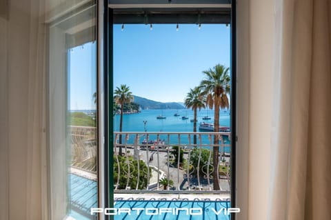 Dipinto di blù by PortofinoVip Apartment in Santa Margherita Ligure
