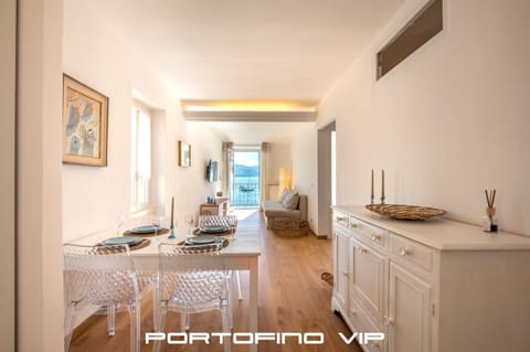 Dipinto di blù by PortofinoVip Apartment in Santa Margherita Ligure