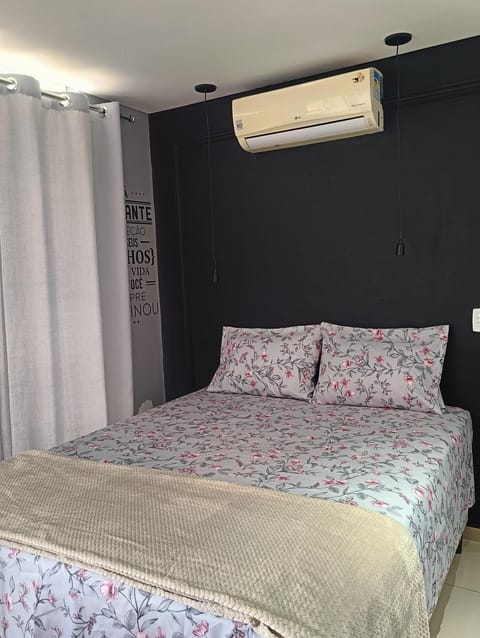 Bed, Photo of the whole room, Bedroom, air conditioner