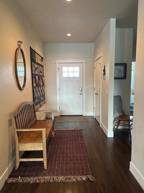 Facade/entrance, Seating area