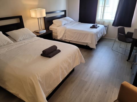 Beverly Hills Nest Apartment in Beverly Hills