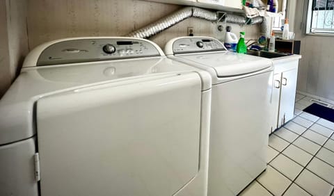 Comfortable private room near UBC-B Bed and Breakfast in Vancouver