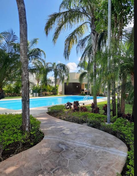 Garden, Lounge or bar, Swimming pool, Breakfast