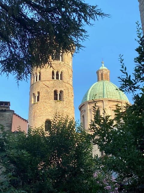 Nearby landmark, Landmark view