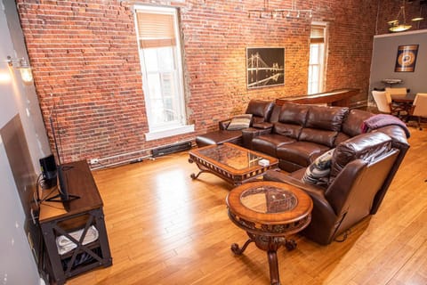 Georgia Street 4 Bedroom Condo Downtown Apartment in Indianapolis