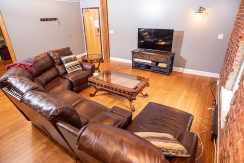 Georgia Street 4 Bedroom Condo Downtown Apartment in Indianapolis