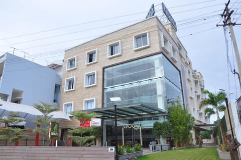 Property building, Day
