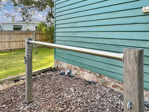 The Settlers Cottage - In the Heart of St Helens House in St Helens