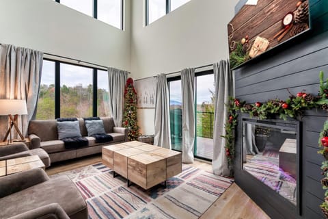 TV and multimedia, View (from property/room), Living room, Seating area