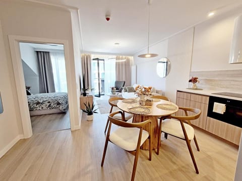 Rezydencja Niechorze D312 z basenem, sauną, jacuzzi, klimatyzacją i Widokiem na Morze - 5D Apartments Apartment in West Pomeranian Voivodeship, Poland