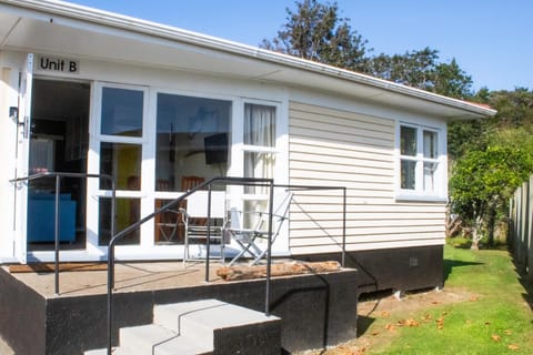 Waitangi Beach Unit B House in Paihia