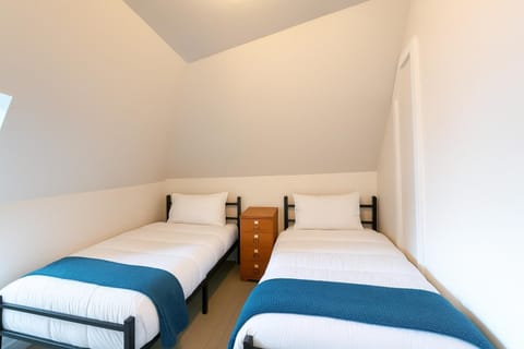 Detroit North End 6BR | Pets, WiFi, Parking House in Hamtramck