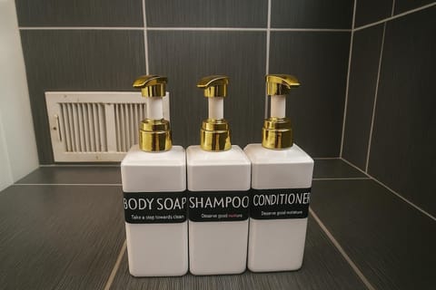 Detroit 4BR Home | Bathtub & Pet Friendly Stay House in Hamtramck