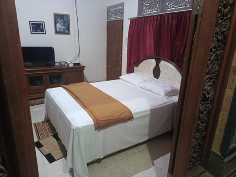 Pondok Dewi Yanti Vacation rental in Marga