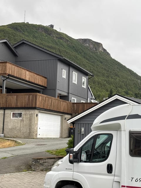 Modern villa in Tromsdalen Villa in Tromso