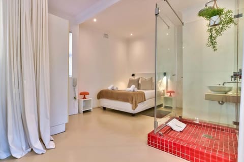 Compact Loft Apartment Fresnaye Apartment in Sea Point