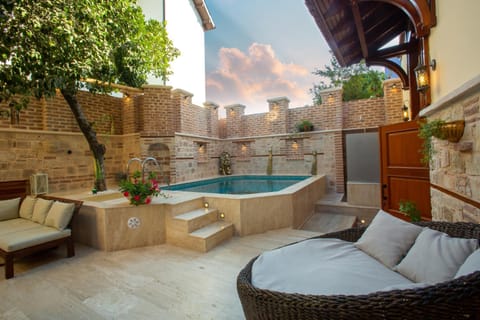 Garden, Swimming pool
