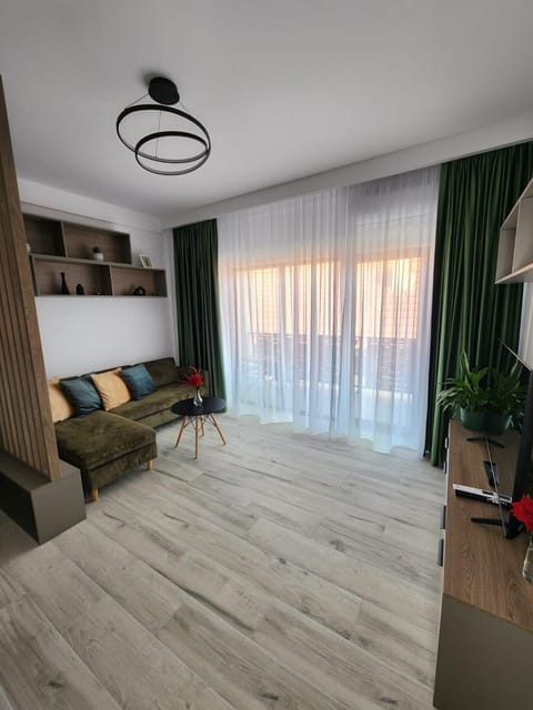 TV and multimedia, Living room, Seating area, internet, internet