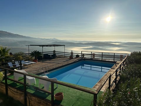 Mountain view, Swimming pool, Sunrise