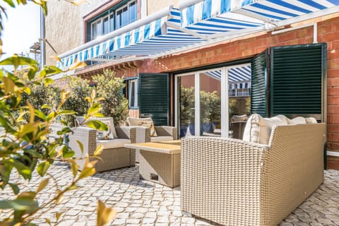 Patio, Seating area