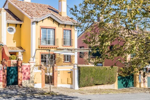 Property building, Street view