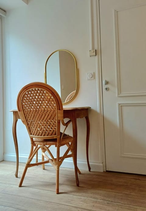 Petite maison cosy à Moret-sur-Loing, cour privée Apartment in Île-de-France