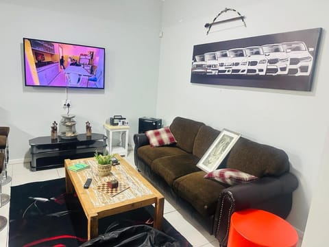 Communal lounge/ TV room, Living room, Seating area