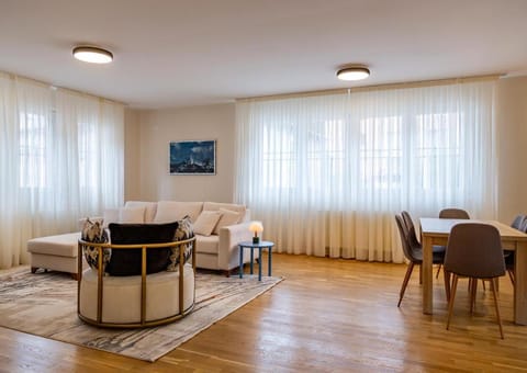 Living room, Seating area, Dining area