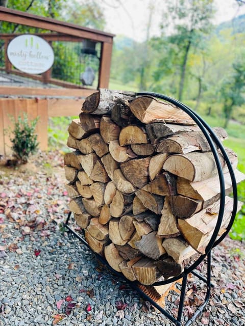 Jai Hollow Tiny Home Cottage House in Stecoah