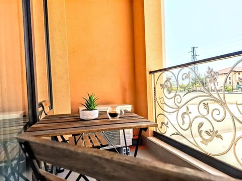 Patio, Day, View (from property/room), Balcony/Terrace, Seating area