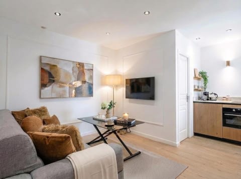 TV and multimedia, Living room, kitchen