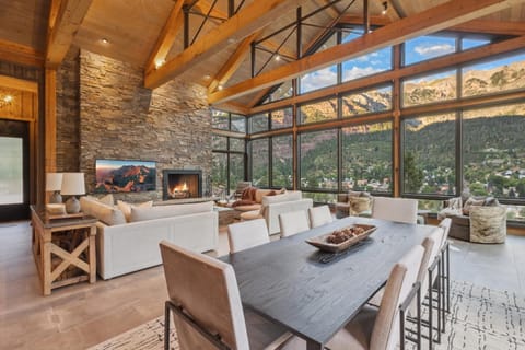 353 Pinecrest House in Ouray