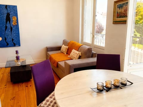 Property building, Balcony/Terrace