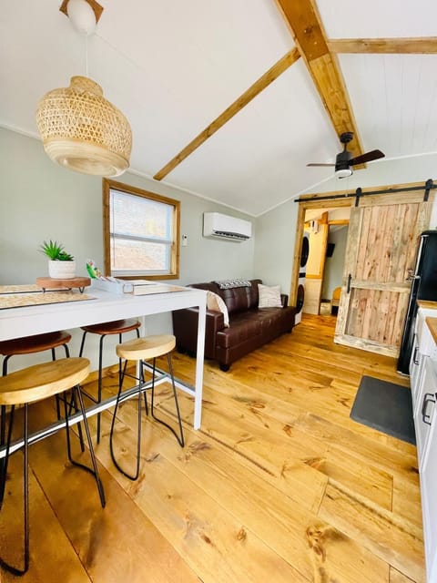 Misty Hollow Tiny Home Cottage House in Stecoah