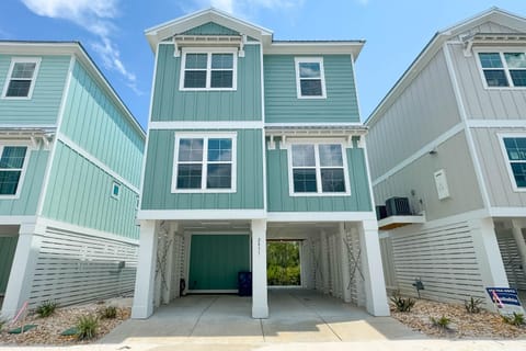 The Laughing Gull at Summer Salt House in Orange Beach