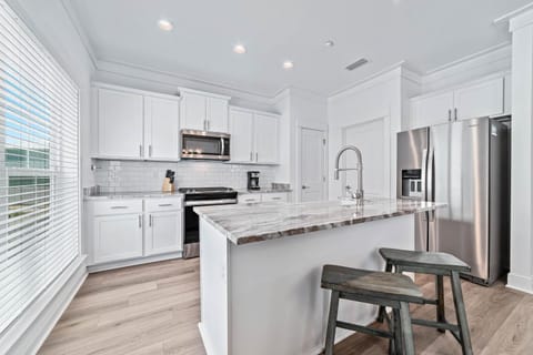 The Laughing Gull at Summer Salt House in Orange Beach