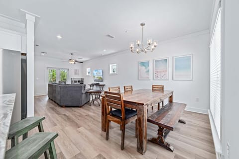 The Laughing Gull at Summer Salt House in Orange Beach