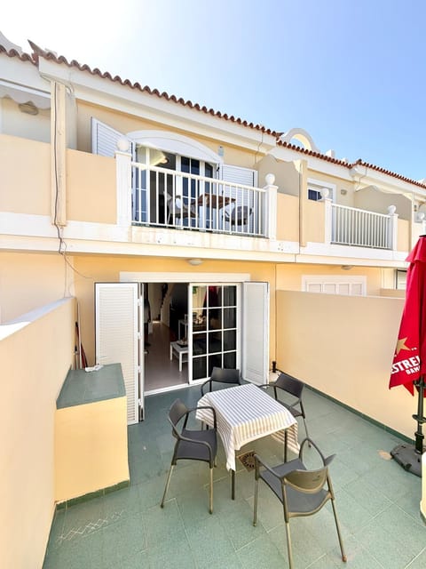 Property building, Patio, Day, View (from property/room), Balcony/Terrace, Living room, Seating area