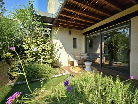 Patio, Garden, Garden view