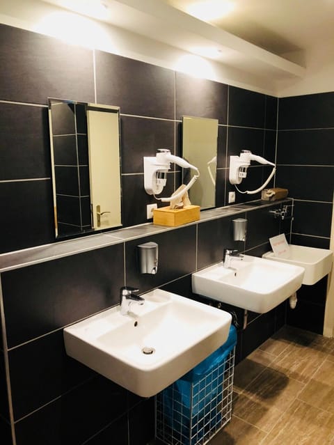 Bathroom, Other, Decorative detail, Area and facilities