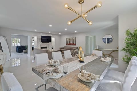 Modern Hollywood 3BR House Pool Jacuzzi House in Hollywood