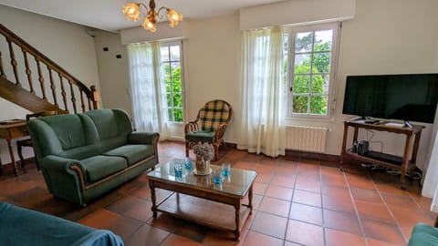 Communal lounge/ TV room, Living room