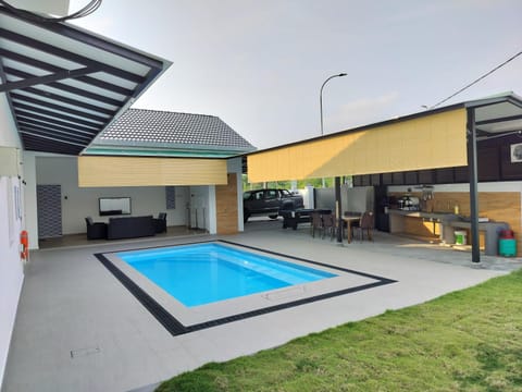 Patio, Pool view, Swimming pool